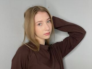 masturbating webcamgirl JulianaDarter