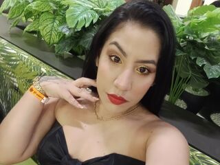 cam girl masturbating with dildo JulietteRosse