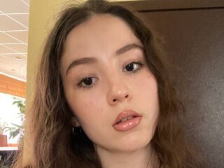 camwhore masturbating with dildo JulyLarain