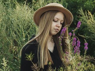 jasmin nude chatroom KarenLowe