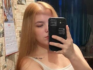 webcam girl KarrieAnesi