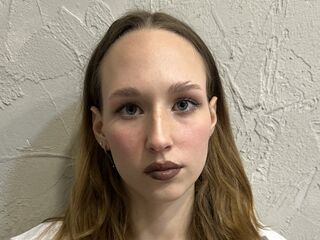 hot live cam KatrinJons