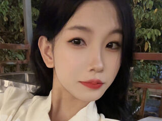 babe webcam LianaWuy