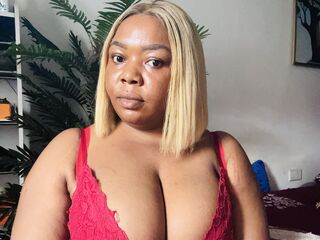 naughty cam girl masturbating LilianLeo