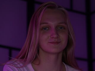 cam girl fingering pussy LilliamDittman