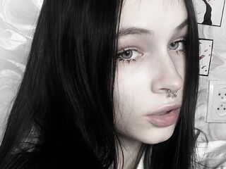 topless cam girl LolaVibe