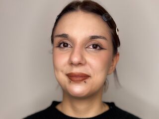 erotic cam video LoniFessel