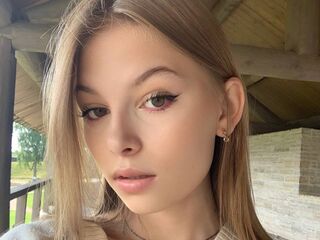 live sex webcam MaidaKirakosyan