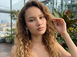 nude camgirl photo MaliaUcci