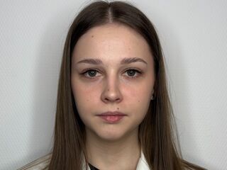 naked camgirl masturbating with vibrator MarandaHerzfeld