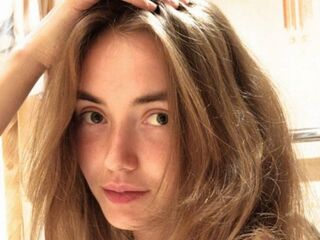 cam girl live cam MargotMcerlean