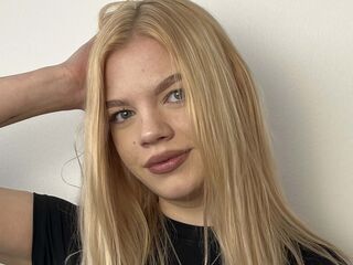 shaved pussy cam MariaTownsen