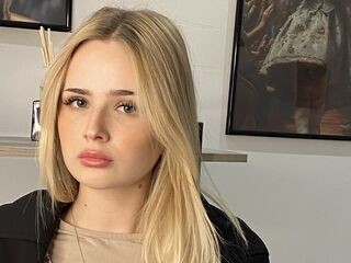 sex show online MarnieRhyner