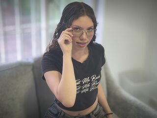 camgirl showing tits MelissaSkye