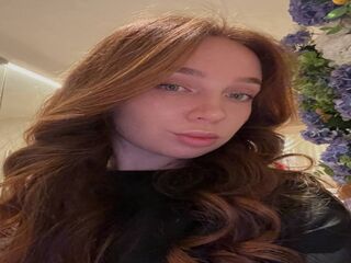 bedroom live cam MiaIvory