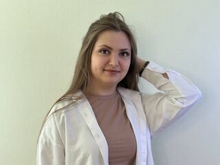 bedroom cam MildaTaddio