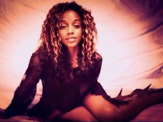 naked cam girl fingering pussy NatalieGainer