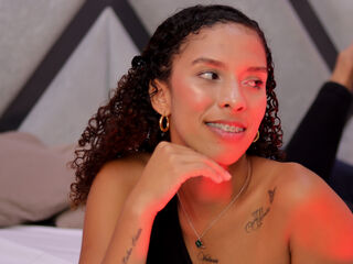 chat room photo NicoleBakker