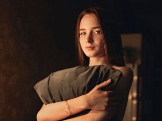 camgirl playing with dildo NikiaMurrock