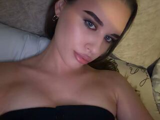 sexcam photo RhiannonJumper