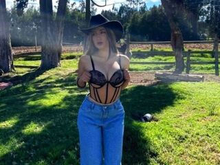 naughty cam girl fingering shaved pussy RubyRossey