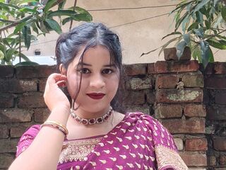 shower web cam SaraAlisk