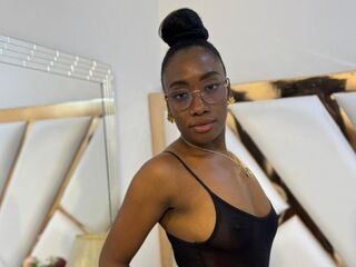 adult cam SelenaHadid