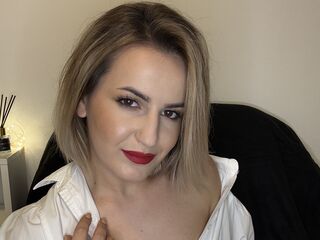 hot cam girl masturbating with vibrator SellenaMiller