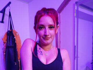 naked webcamgirl photo SharaTomsonn