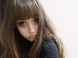 naked camgirl fingering pussy SherDonko