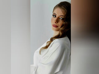 camgirl playing with dildo SofiaVosey