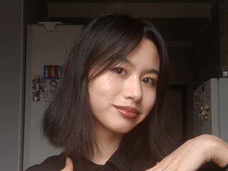 hot cam girl fingering shaved pussy SofieVogel