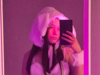 camgirl shaving pussy SophieKuper