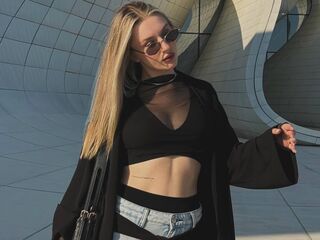 chat room live sex webcam SuzieGlimp