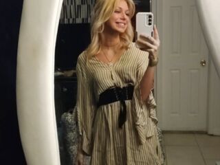 sex web cam chat room SuzySweetSteps