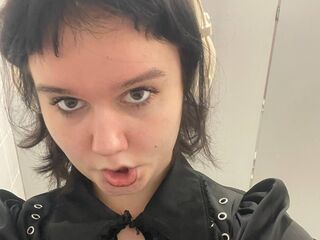 girl shaving pussy TracyLilith