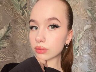 naughty cam girl masturbating VelvetForst