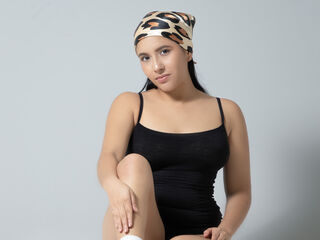 naked cam girl masturbating with vibrator VeroChanel