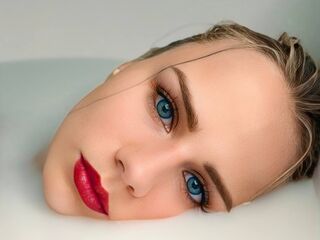 naughty camgirl masturbating WendyDolie
