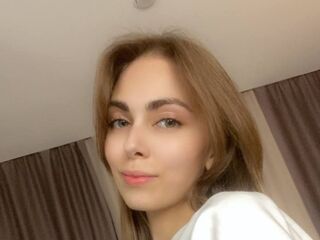 camgirl playing with sex toy WiloneBown