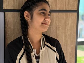 camwhore masturbating with dildo YukoKlapper