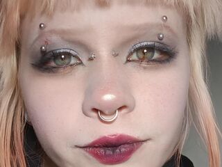 topless camgirl ZeniaThurstonson